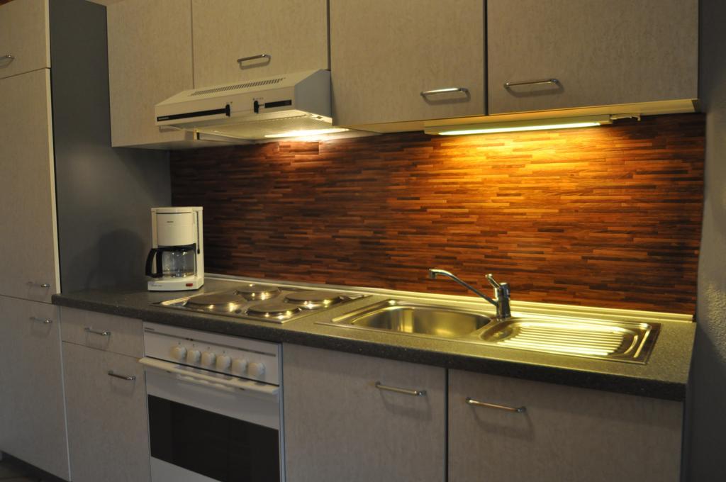Ferienwohnung Am Moselufer เซลล์อันแดร์โมเซล ภายนอก รูปภาพ